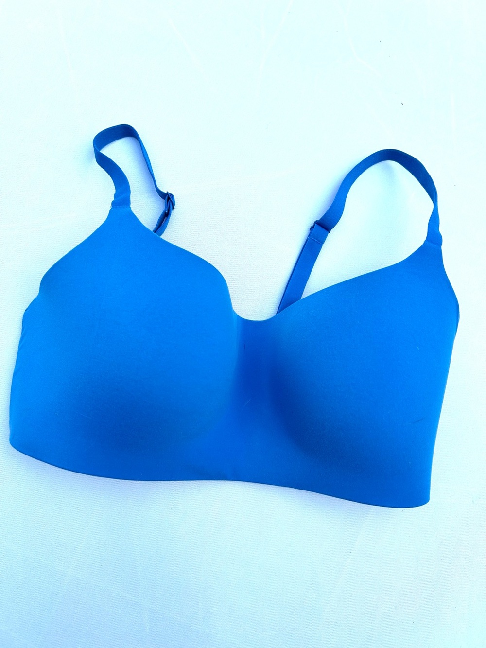 Victoria's Secret Smooth T-Shirt Bra in Bright Blue marshmallow wireless bra